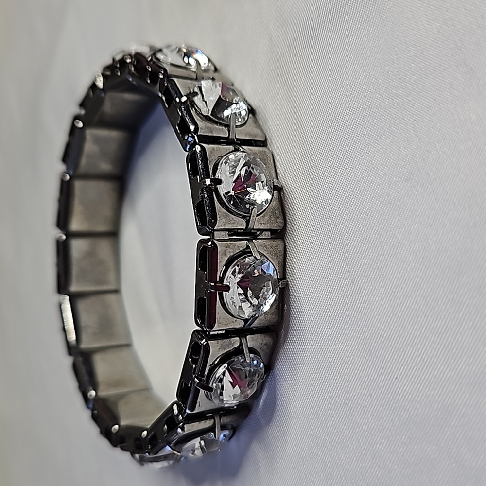 RHINESTONE AND METAL BRACLET